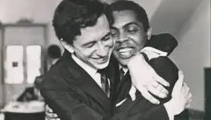 Torquato Neto e Gilberto Gil, compositores da canção "Geleia Geral" | Imagem: Reprodução